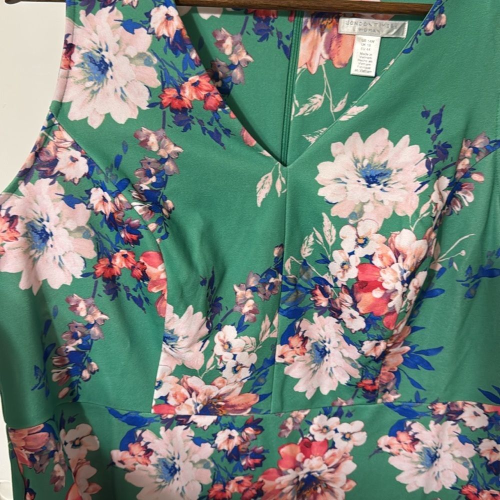 NWT London Times Women's V-Neck Flare Dress Guest of Garden Party Floral Fun - Picture 7 of 15